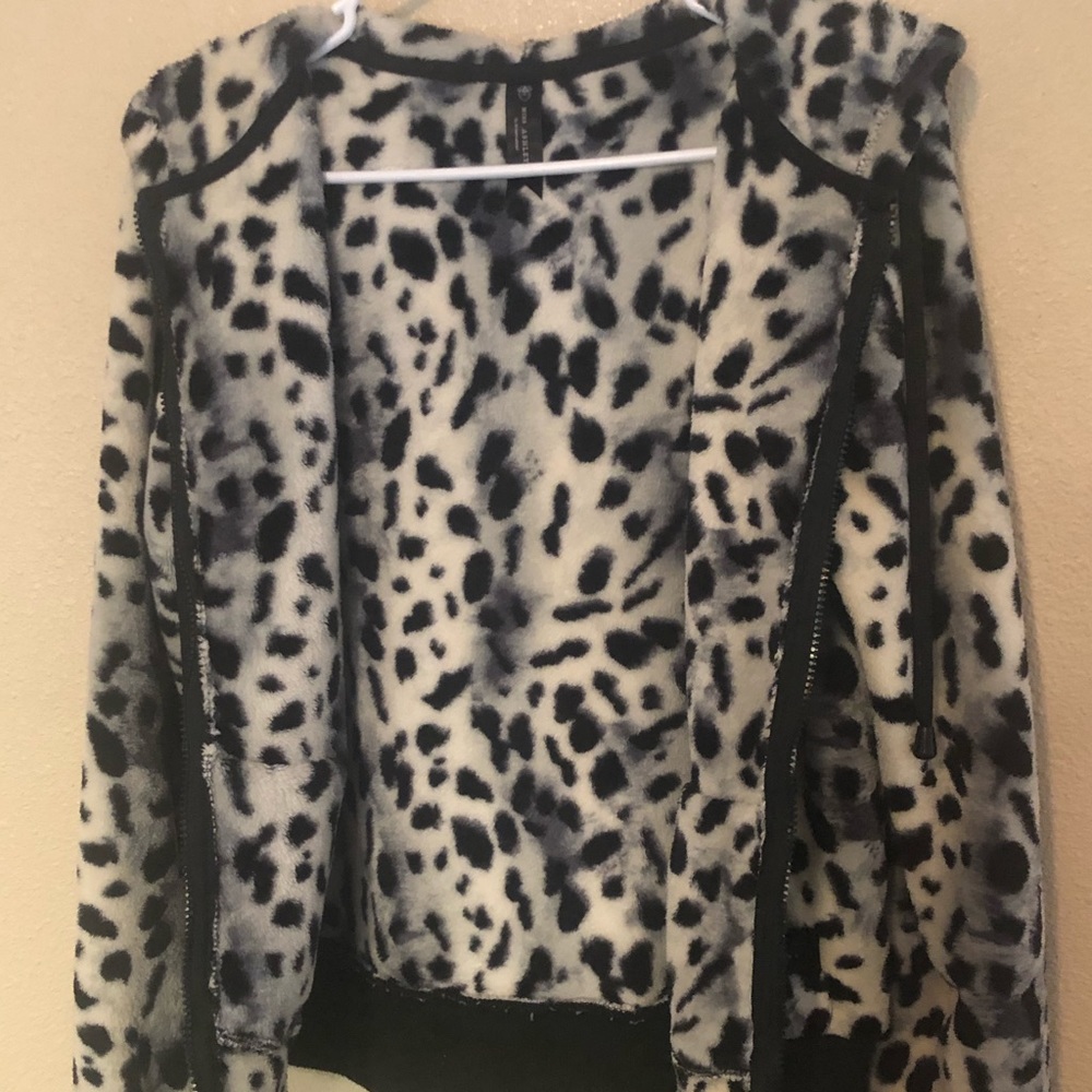 Super Soft Leopard Print Zip Hoodie - image 2